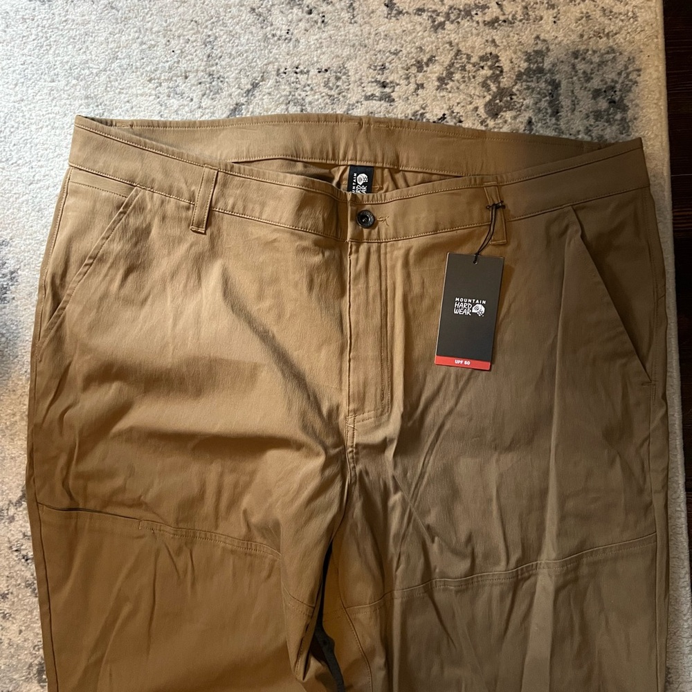NWT Mountain Hardwear Hiking Pants Mens Size 42X32